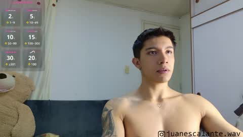 Snapshot of thesaint_xxx chatting on 06/13/26, 06:44 thesaint_xxx online show from 06/13/26, 06:44