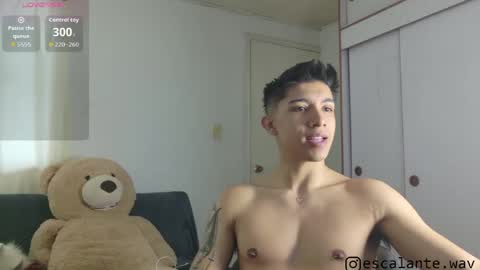 Snapshot of thesaint_xxx chatting on 07/23/26, 05:33 thesaint_xxx online show from 07/23/26, 05:33