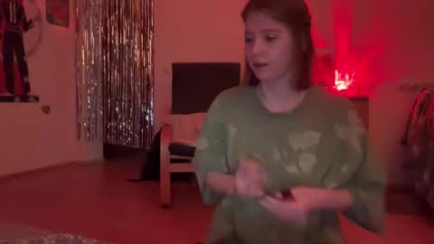 LISA                                            online show from 12/31/24, 09:06