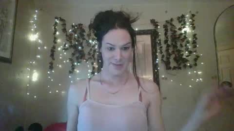 Snapshot of thesillymillie chatting on 11/23/25, 05:46 sillymillie0 online show from 11/23/25, 05:46