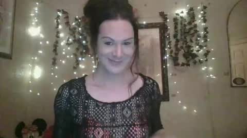 Snapshot of thesillymillie chatting on 12/14/25, 04:29 sillymillie0 online show from 12/14/25, 04:29
