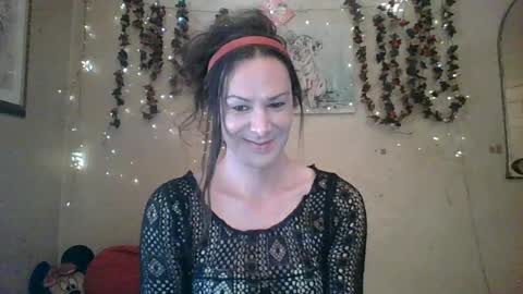 Snapshot of thesillymillie chatting on 06/19/26, 06:34 sillymillie0 online show from 06/19/26, 06:34