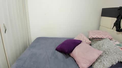 Camila online show from 12/31/24, 02:29