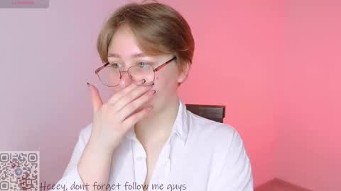 Lucia online show from 02/22/26, 08:24