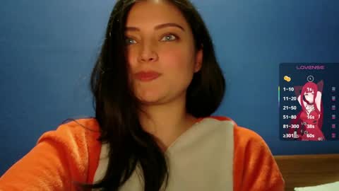 Snapshot of thesweethari chatting on 05/08/26, 01:00 I dont do real meetings My bio online show from 05/08/26, 01:00