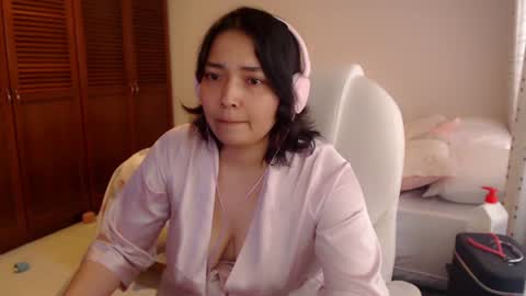 Snapshot of thetalkingbutt chatting on 06/20/26, 05:27 Mai online show from 06/20/26, 05:27