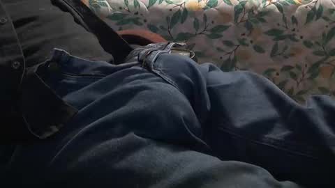 Snapshot of thetnguy chatting on 10/08/25, 01:14 thetnguy online show from 10/08/25, 01:14