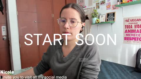 Snapshot of thetropicalseduction chatting on 12/20/24, 07:39 Nicole online show from 12/20/24, 07:39