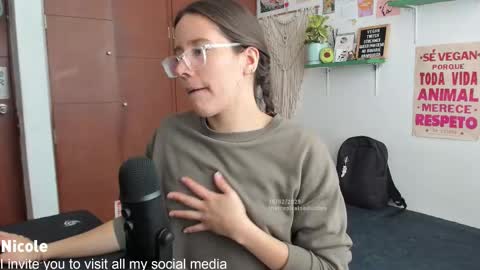 Snapshot of thetropicalseduction chatting on 02/18/25, 07:52 Nicole online show from 02/18/25, 07:52