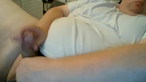 Snapshot of thetrouble chatting on 05/18/26, 03:18 thetrouble online show from 05/18/26, 03:18