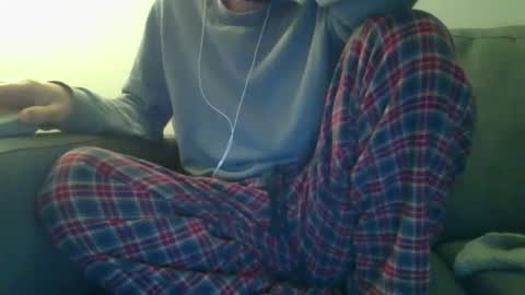 Scarf guy online show from 01/31/26, 07:23