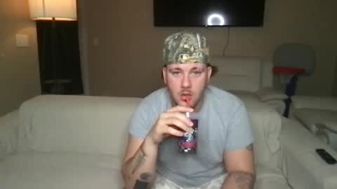 Snapshot of theviberoom chatting on 09/14/25, 02:54 The Vibe Room online show from 09/14/25, 02:54