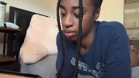 Snapshot of thevixensapphire chatting on 02/13/26, 01:40 Sapphire the Vixen online show from 02/13/26, 01:40