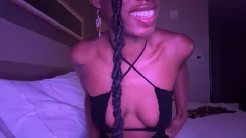 Snapshot of thevixensapphire chatting on 02/15/26, 08:57 Sapphire the Vixen online show from 02/15/26, 08:57