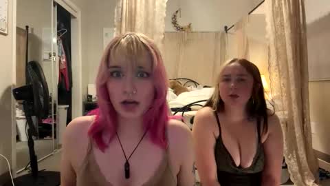 Snapshot of thewildwildwest chatting on 10/30/25, 02:24 West online show from 10/30/25, 02:24