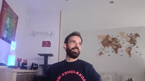 thewitcher69_ online show from 05/15/26, 09:33