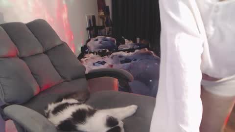 theysaidimcute online show from 03/19/26, 08:46