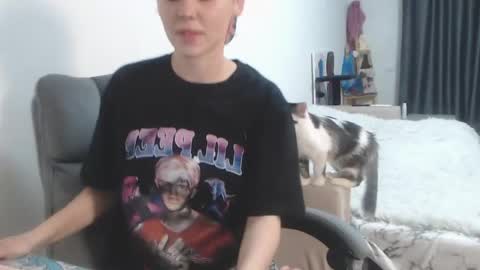 theysaidimcute online show from 04/23/26, 09:06