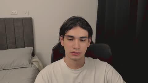 Snapshot of thiaan__ chatting on 12/11/24, 02:30 thiaan__ online show from 12/11/24, 02:30