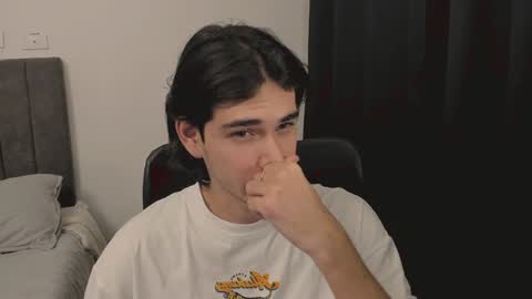 Snapshot of thiaan__ chatting on 12/18/24, 02:21 thiaan__ online show from 12/18/24, 02:21