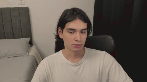 Snapshot of thiaan__ chatting on 12/22/24, 12:50 thiaan__ online show from 12/22/24, 12:50