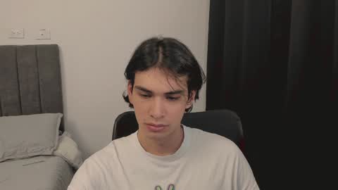 Snapshot of thiaan__ chatting on 12/22/24, 05:10 thiaan__ online show from 12/22/24, 05:10