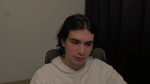 Snapshot of thiaan__ chatting on 01/29/25, 01:16 thiaan__ online show from 01/29/25, 01:16