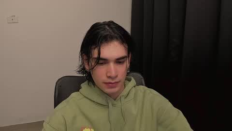 Snapshot of thiaan__ chatting on 02/01/25, 02:26 thiaan__ online show from 02/01/25, 02:26