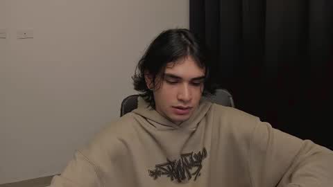 Snapshot of thiaan__ chatting on 02/11/25, 12:38 thiaan__ online show from 02/11/25, 12:38