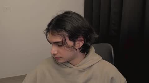 Snapshot of thiaan__ chatting on 02/13/25, 02:01 thiaan__ online show from 02/13/25, 02:01