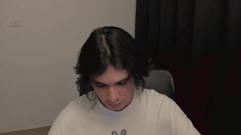 Snapshot of thiaan__ chatting on 02/15/25, 12:37 thiaan__ online show from 02/15/25, 12:37