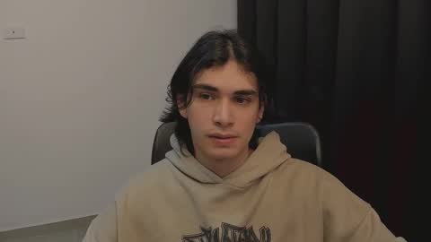 Snapshot of thiaan__ chatting on 02/20/25, 11:43 thiaan__ online show from 02/20/25, 11:43