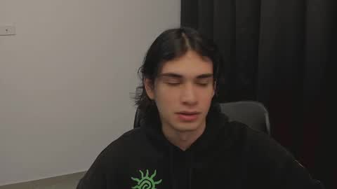 Snapshot of thiaan__ chatting on 02/22/25, 12:16 thiaan__ online show from 02/22/25, 12:16