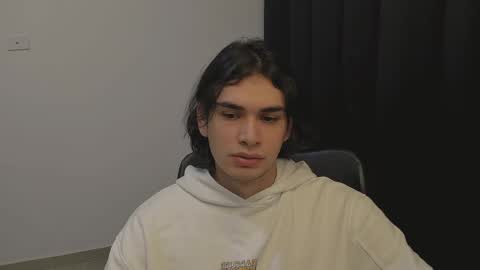 Snapshot of thiaan__ chatting on 02/27/25, 01:38 thiaan__ online show from 02/27/25, 01:38