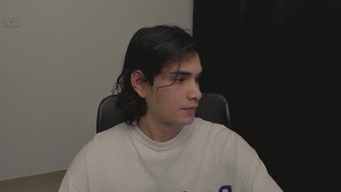 Snapshot of thiaan__ chatting on 03/09/25, 03:01 thiaan__ online show from 03/09/25, 03:01