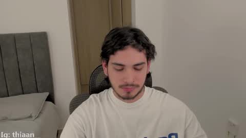 Snapshot of thiaan__ chatting on 09/09/25, 02:11 thiaan__ online show from 09/09/25, 02:11