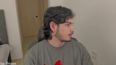 Snapshot of thiaan__ chatting on 09/22/25, 02:57 thiaan__ online show from 09/22/25, 02:57