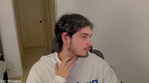 Snapshot of thiaan__ chatting on 09/22/25, 11:51 thiaan__ online show from 09/22/25, 11:51