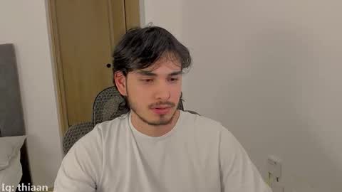 Snapshot of thiaan__ chatting on 10/23/25, 01:38 thiaan__ online show from 10/23/25, 01:38