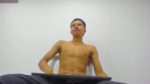 Snapshot of thiago_bigcock_1 chatting on 06/09/26, 02:12 Thiago online show from 06/09/26, 02:12