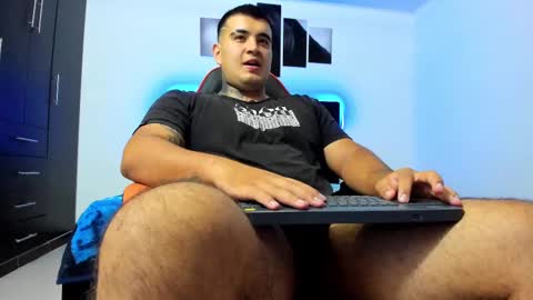 Snapshot of thiago_cp01 chatting on 09/14/25, 03:05 Thiago online show from 09/14/25, 03:05