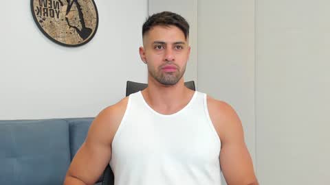 thiago_driussi online show from 01/12/25, 04:52