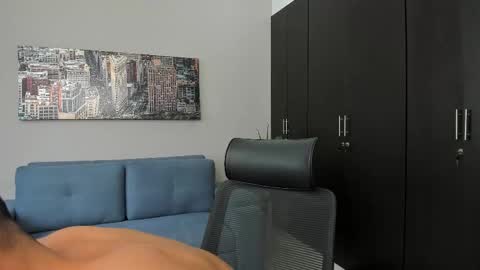 thiago_driussi online show from 10/16/25, 08:43