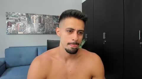 thiago_driussi online show from 10/25/25, 07:41