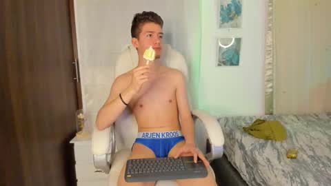 Snapshot of thiago_james69 chatting on 10/10/25, 03:38 Manuel online show from 10/10/25, 03:38