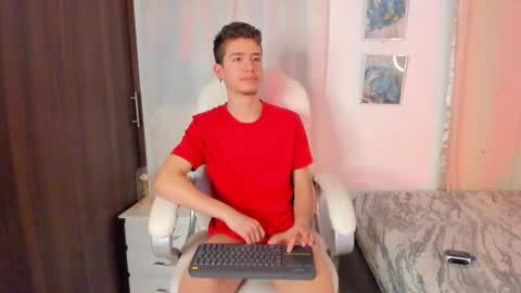 Snapshot of thiago_james69 chatting on 10/12/25, 02:54 Manuel online show from 10/12/25, 02:54