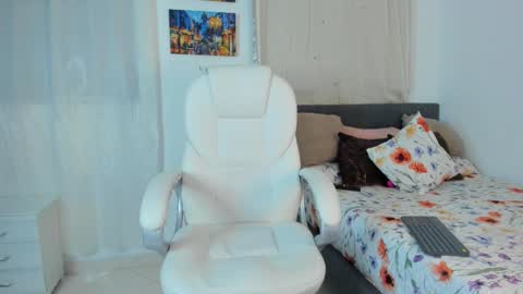 Snapshot of thiago_james69 chatting on 10/22/25, 11:59 Manuel online show from 10/22/25, 11:59