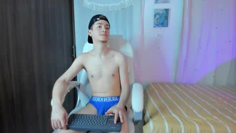 Snapshot of thiago_james69 chatting on 11/11/25, 03:06 Manuel online show from 11/11/25, 03:06