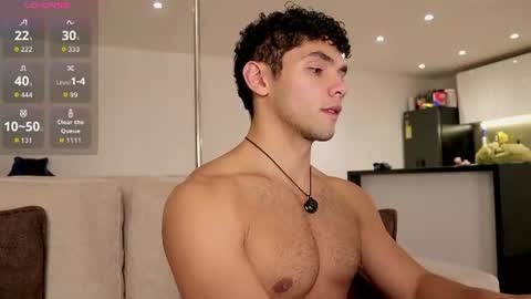 Snapshot of thiago_l chatting on 06/30/26, 01:17 Just Thiago online show from 06/30/26, 01:17
