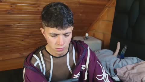 thiago_n_sam online show from 10/27/25, 08:24